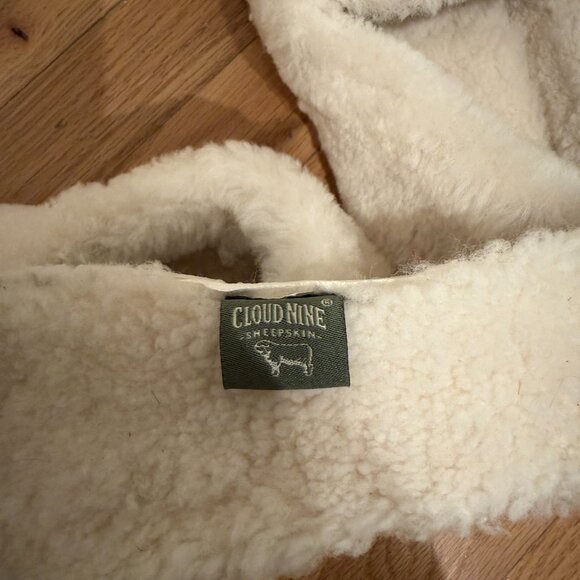 CLOUDNINE SHEEPSKIN SLIPPERS - Size 9 Women's Luna Slipper - Picture 3 of 4